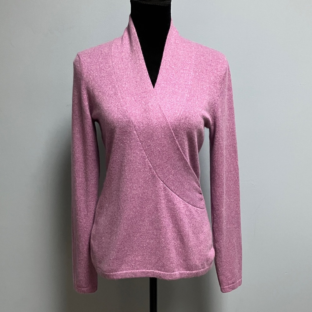 Saks Fifth Avenue 100% Cashmere Lavender Pink V-Neck Wrap Front L Luxury Sweater